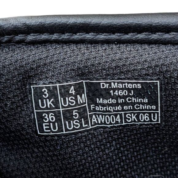 Dr. Martens Junior 1460 Softy T Leather Lace Up Boots in Black Size US 4M US 5L - Picture 9 of 9